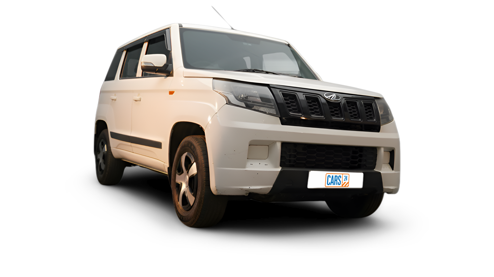 Mahindra TUV300-img